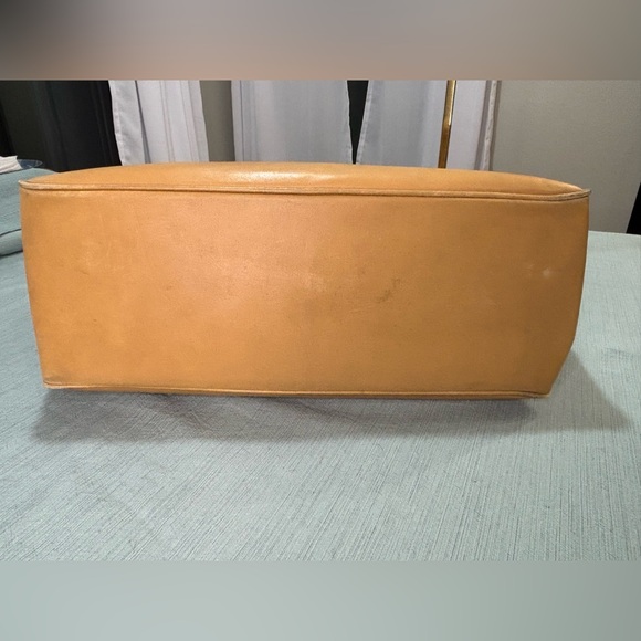 Coach Tan Hampton 5098 Leather Tote Bag - Picture 6 of 16